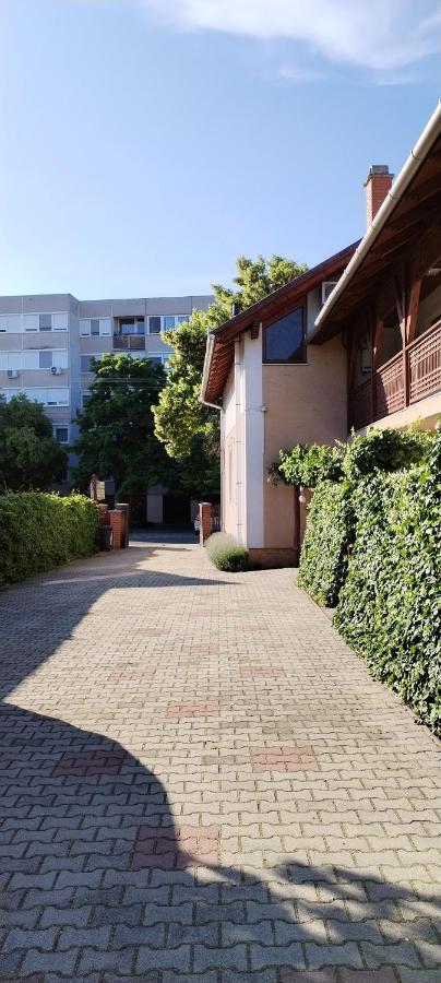 Rozsakert Apartmanhaz Hajdúszoboszló Eksteriør bilde